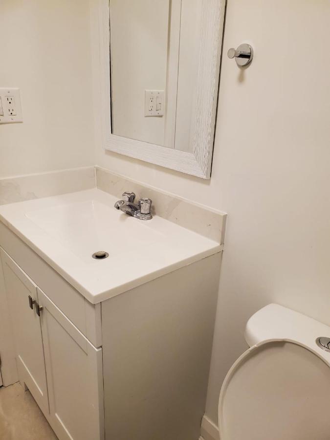 Maxwell Esabu Apartment Торонто Екстериор снимка