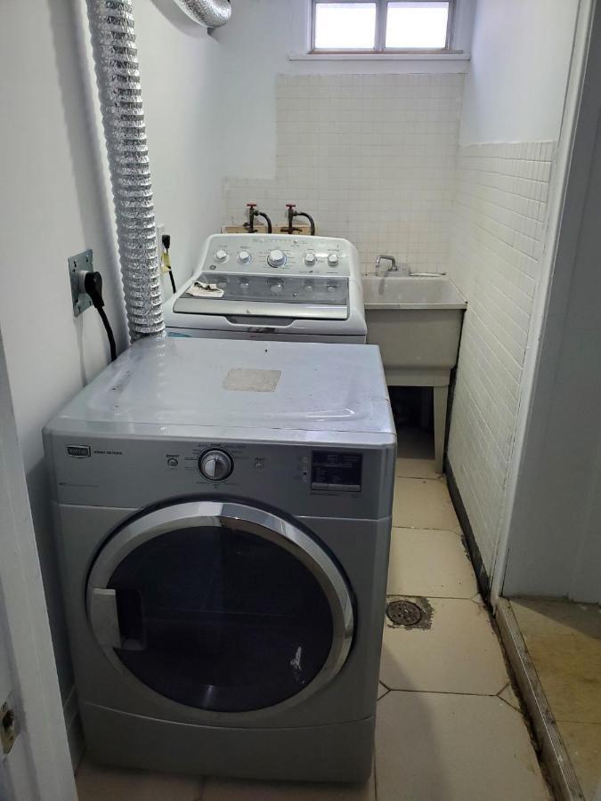Maxwell Esabu Apartment Торонто Екстериор снимка