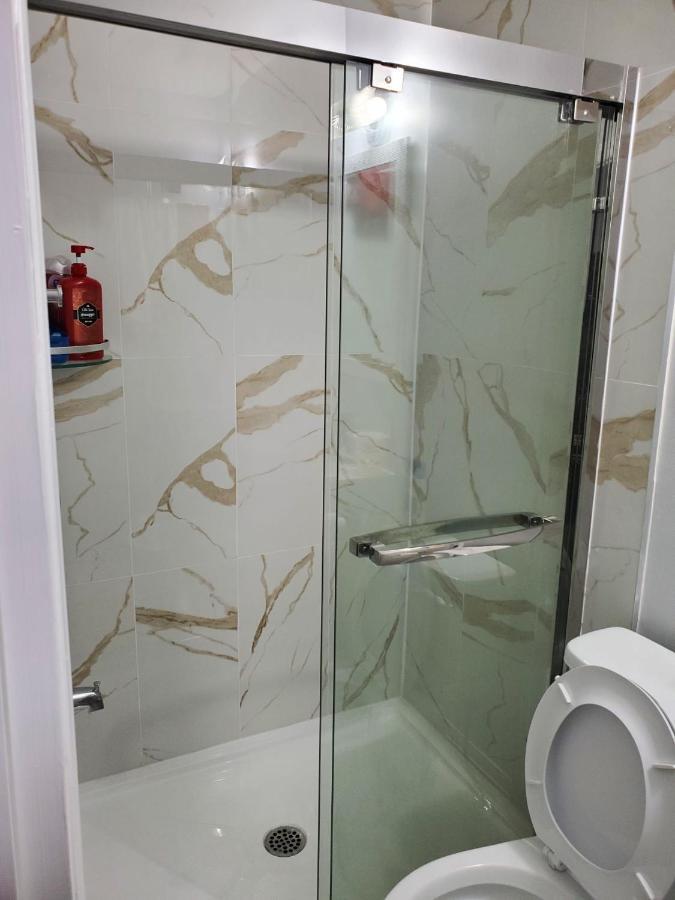 Maxwell Esabu Apartment Торонто Екстериор снимка